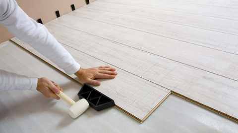 Die finalen Handgriffe Die finalen Handgriffe