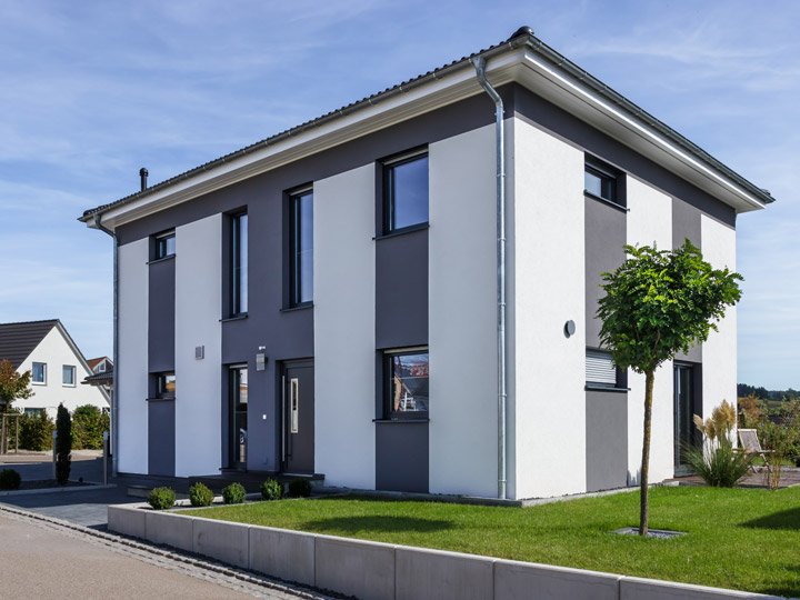 Stadthaus mit Vorgarten