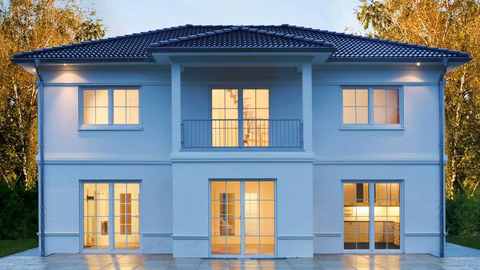 Luxuriöser Stil mit weißer Putzfassade Luxuriöser Stil mit weißer Putzfassade