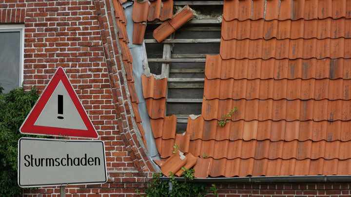 Sturmschaden am Eigenheim Sturmschaden am Eigenheim