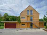 Mehrfamilienhaus Erstling