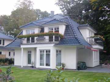Haus Mit Mansarddach Bauen Wohn Design Haus Ahrenshoop Mit Mansarddach Tipps Und Infos Musterhaus