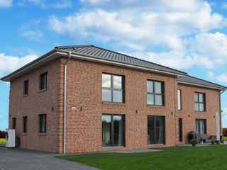 Musterhaus Duo Stadtvilla mit Versatz Musterhaus Duo Stadtvilla mit Versatz