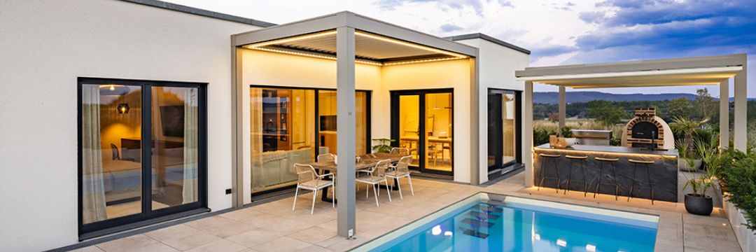 https://images.musterhaus.net/images/house/5801/luxhaus-bungalow-flachdach-116-terrasse.jpg